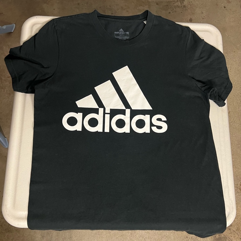 Mens Adidas Short Sleeve Tee Size Medium
